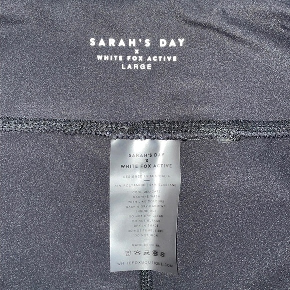 Sarah’s Day White Fox Boutique Dalmatian Speckled Black Leggings - Size L - Picture 5 of 9